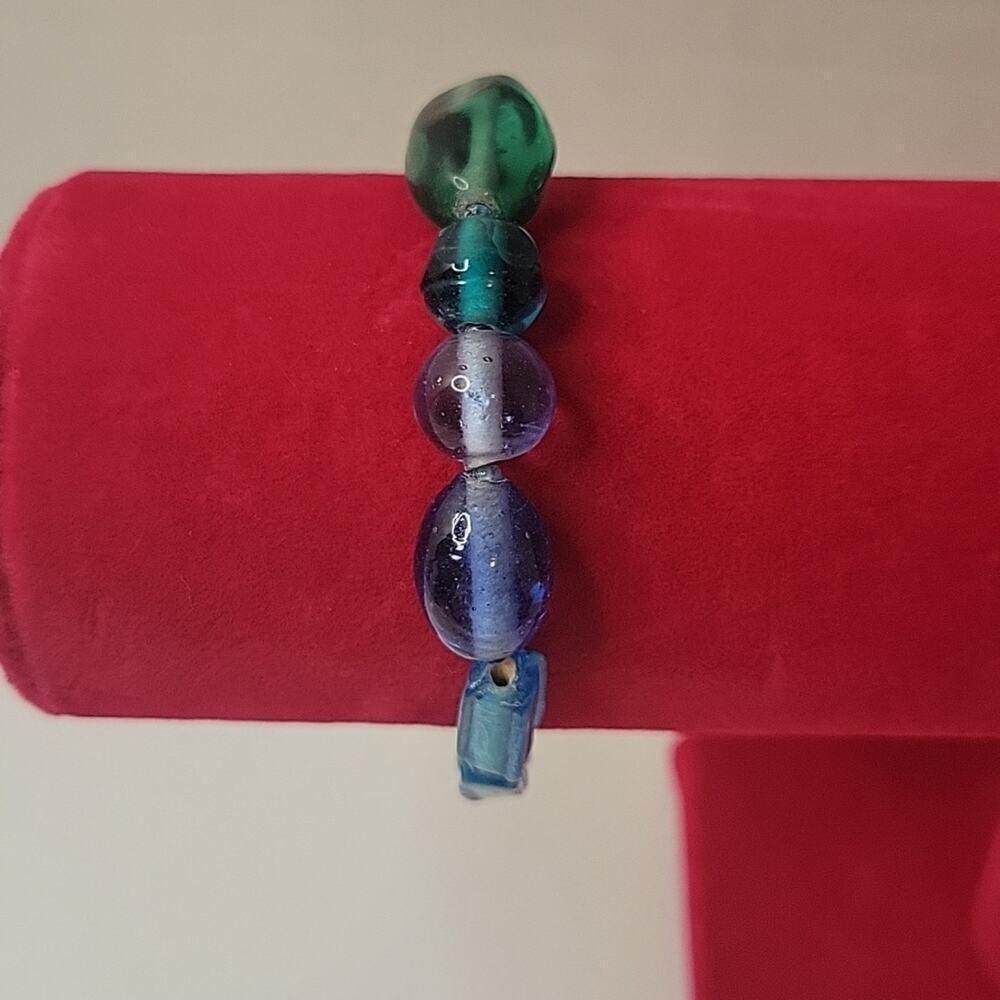 Lot of 6 Green and Blue Beaded Slip-on Southwestern Boho Bracelets - Picture 8 of 9